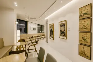 전통 민화가 빛나는 포스코갤러리 야경 라운지